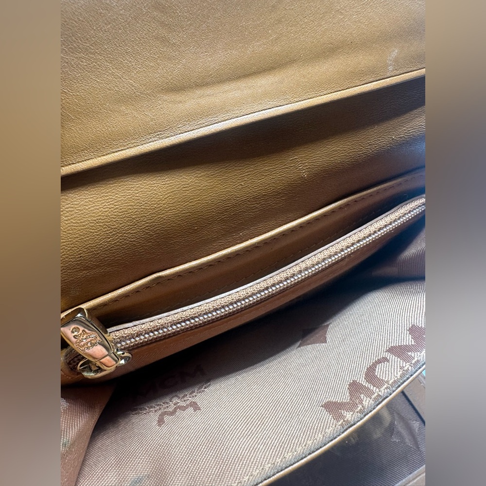MCM Tote & Wallet Set - Picture 14 of 15